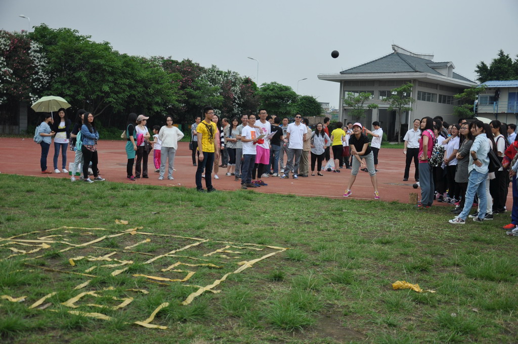 法学院胜利召开第三届体育节暨第十二届田径运动会